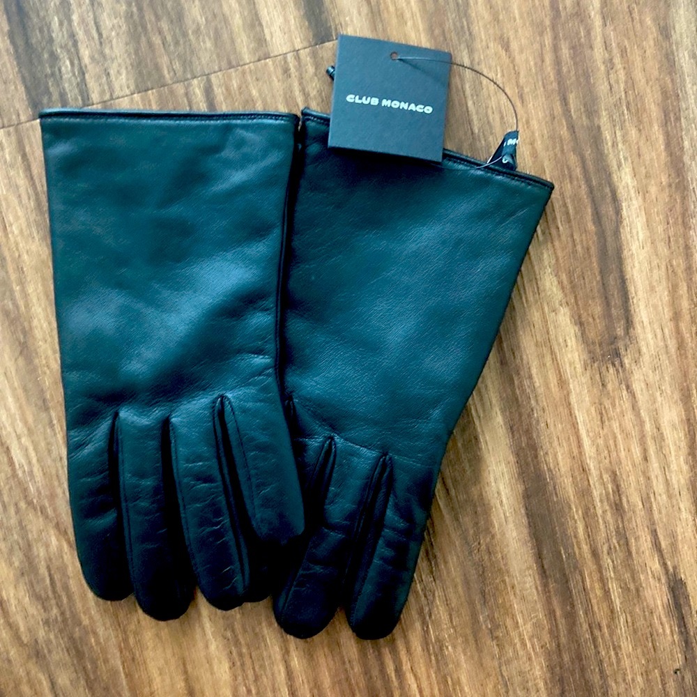 Club Monaco Black Leather Tech Gloves